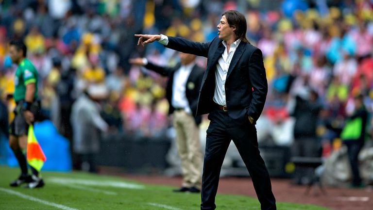 Almeyda durante el Clásico Nacional