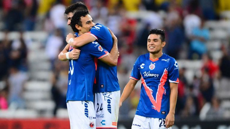 Jugadores de Veracruz festejan el gol