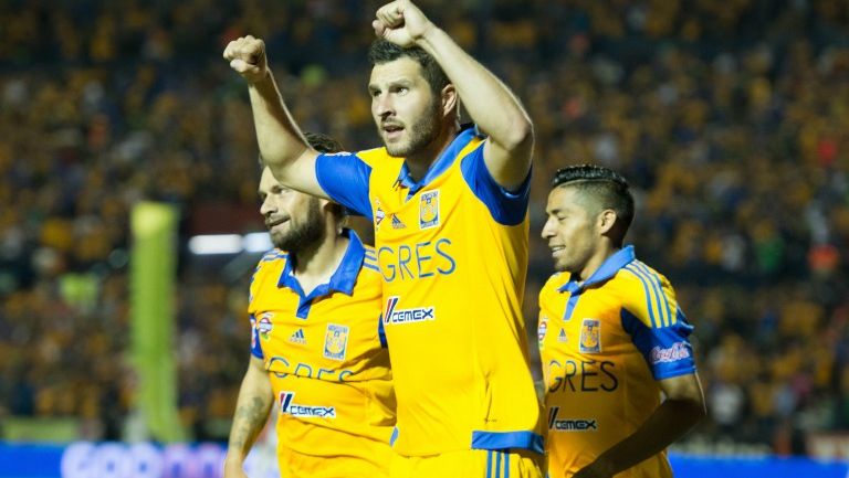 Gignac celebrando una anotación contra Pachuca