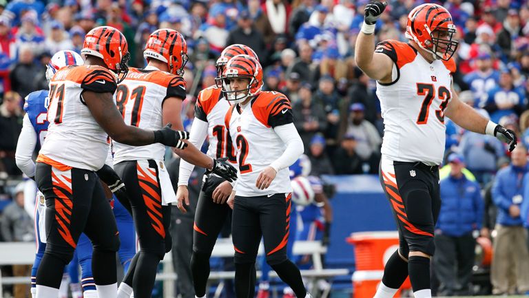 Jugadores de Bengalíes durante el juego contra Bills