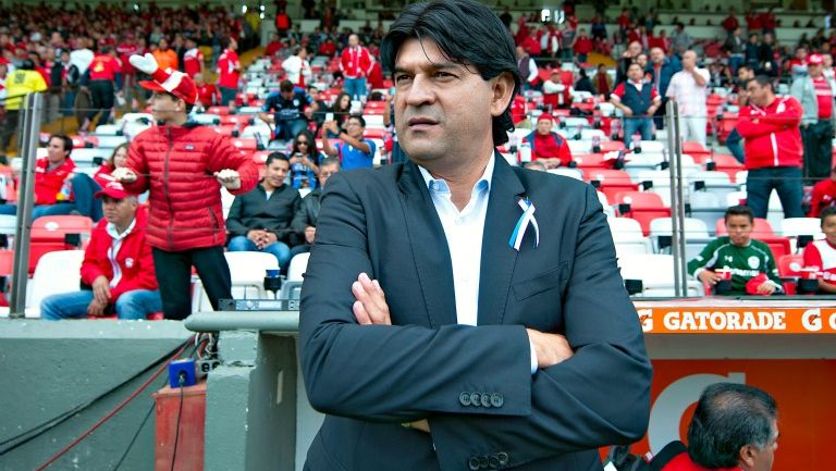 Cardozo observa un partido de Toluca