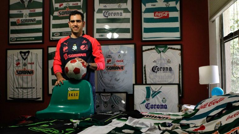 Alberto presume su colección a RÉCORD