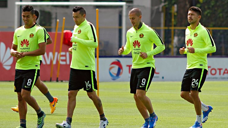 Andrade, Sambueza, Benedetto y Oribe, en entrenamiento