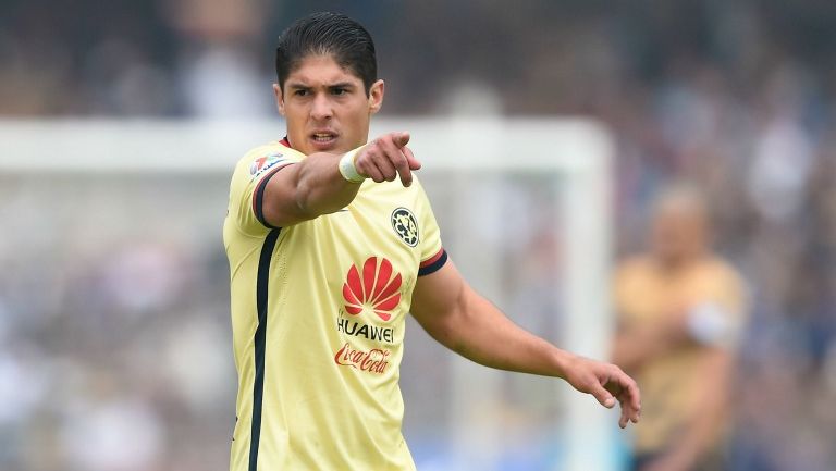 Javier Güémez durante el partido contra Pumas