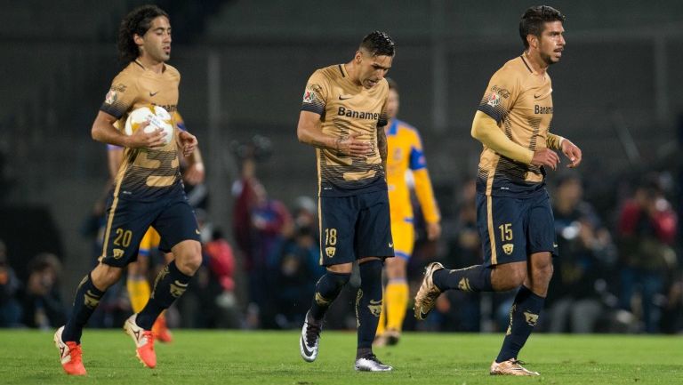 Herrera, Sosa y Britos en un duelo de Pumas