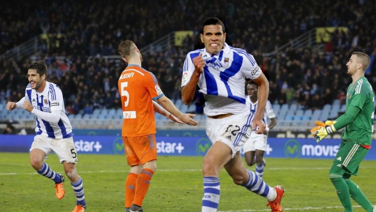 Jonathas de Jesús festeja un gol