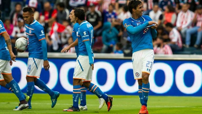 Jorge Benítez celebrando su anotación con La Máquina