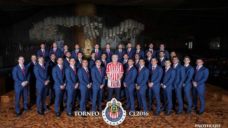 La foto oficial de Chivas para el C2016