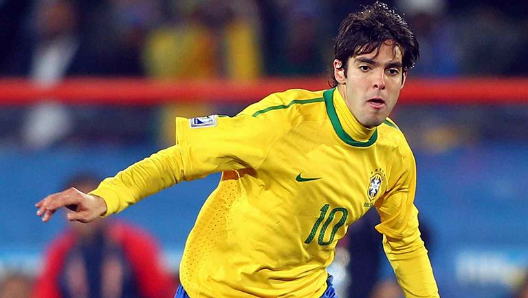 Kaka, en un partido con Brasil en 2010