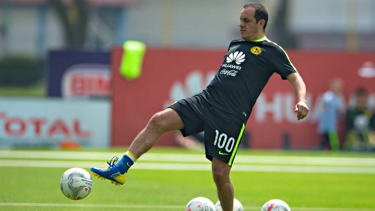 Cuauhtémoc Blanco, durante el entrenamiento del América