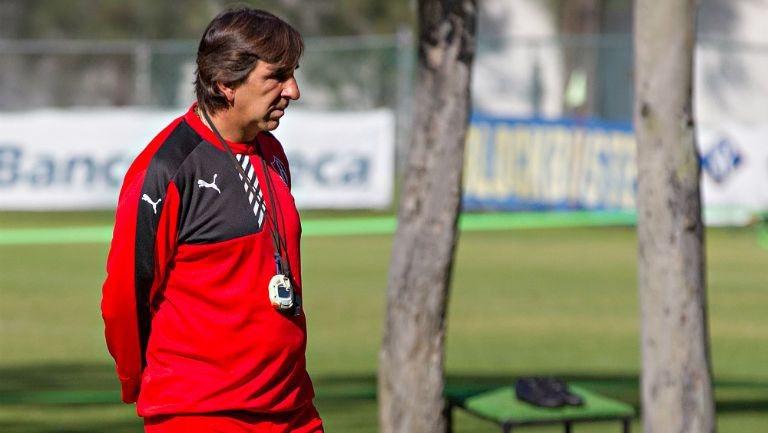 Costas en entrenamiento con Atlas