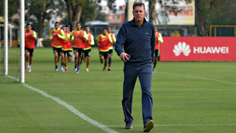 Ricardo Peláez en entrenamiento de América