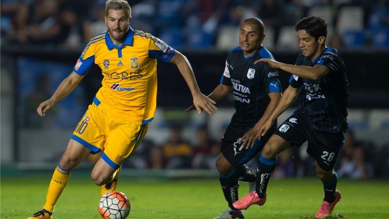 Gignac conduce el esférico contra Gallos