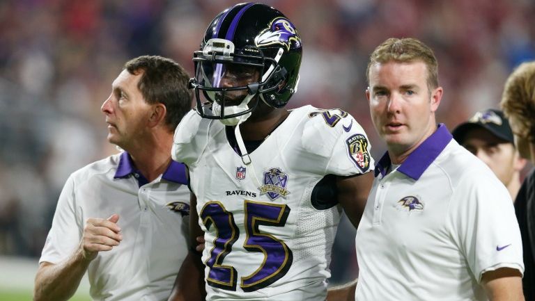 Tray Walker (25) durante un partido de Baltimore