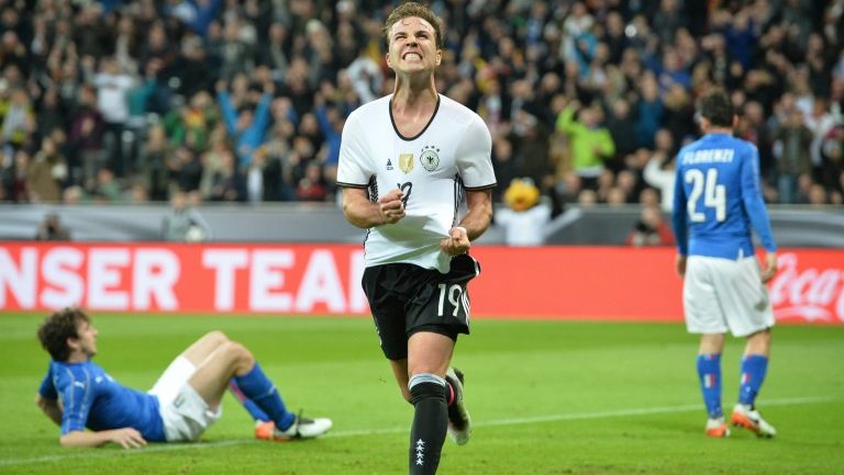 Götze celebra un gol contra Italia