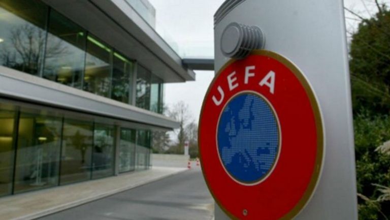 Entrada de la sede de la UEFA