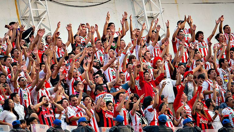 Afición de Necaxa previo al duelo contra Cruz Azul 