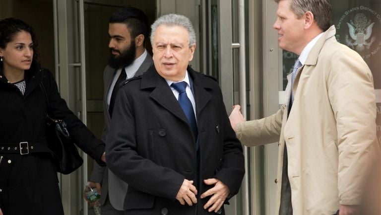 Alfredo Hawit, saliendo del tribunal federal en Nueva York