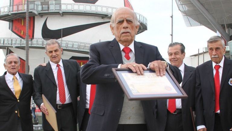 Tigre Sepúlveda en un homenaje a Chava Reyes