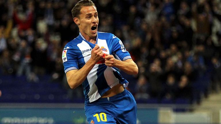 Abraham González celebra un gol con el Espanyol