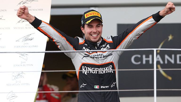 Checo Pérez festeja un podio con Force India