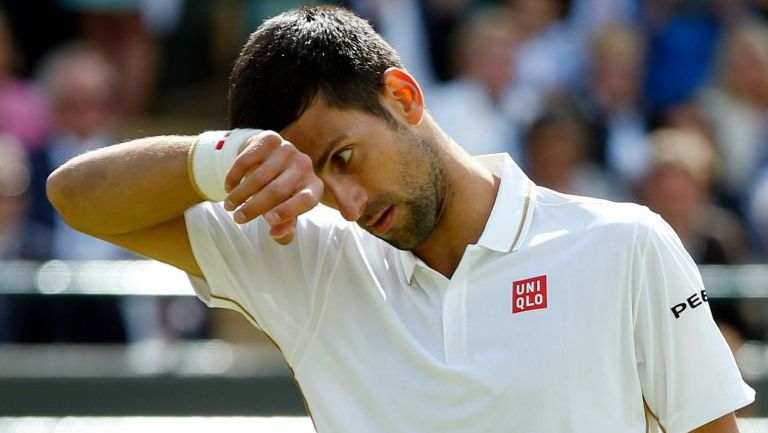 Djokovic se lamenta durante su partido frente a Querrey