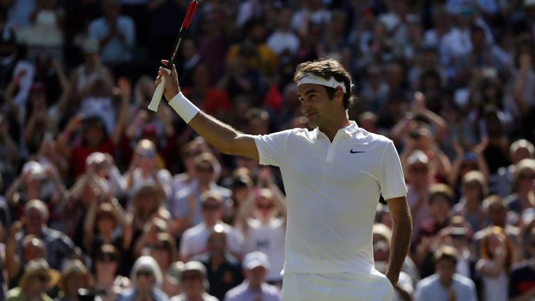 Roger Federer celebra su victoria 307, en Wimbledon