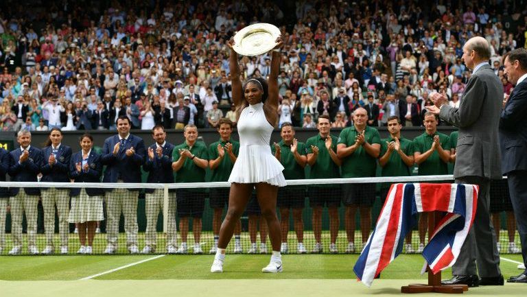 Serena Williams levanta su séptimo trofeo en Wimbledon