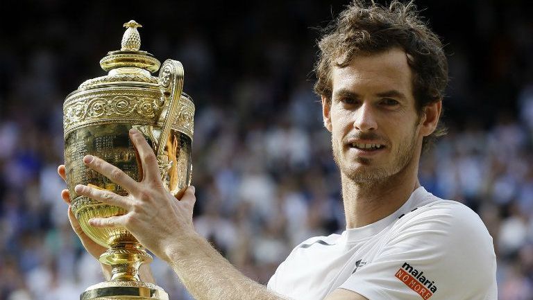 Murray levanta el trofeo de Campeón en Wimbledon