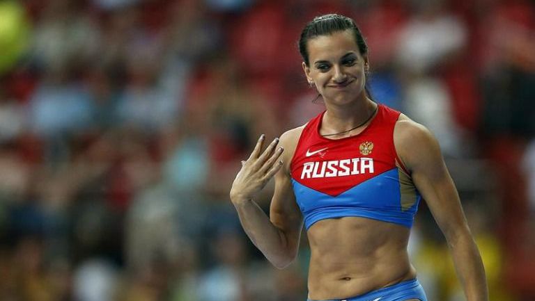 Yelena Isinbáyeva, doble campeona olímpica y plusmarquista mundial en salto con pértiga