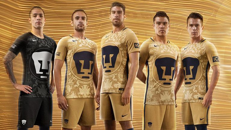 Jugadores de Pumas portan nueva piel 