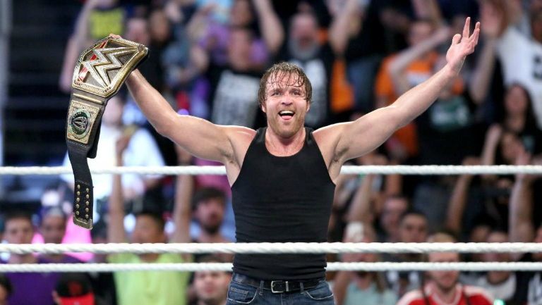 Dean Ambrose previo a un combate en RAW