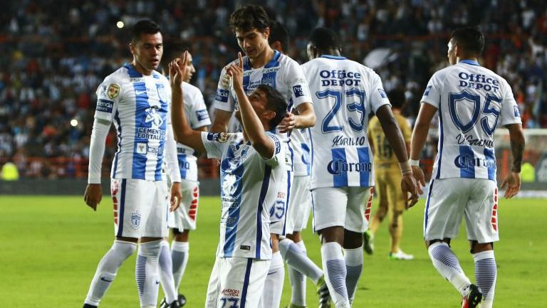 Calero celebra un de sus dos goles frente a Pumas