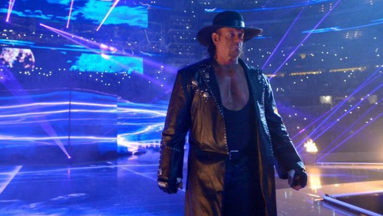 The Undertaker hace su aparición en Wrestlemania 32