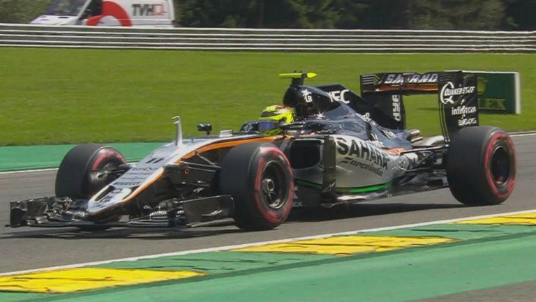 Checo Pérez recorre el circuito de Bélgica