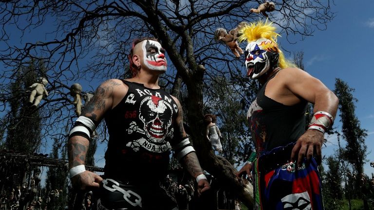 Pagano y Pycho Clown en la isla de las muñecas