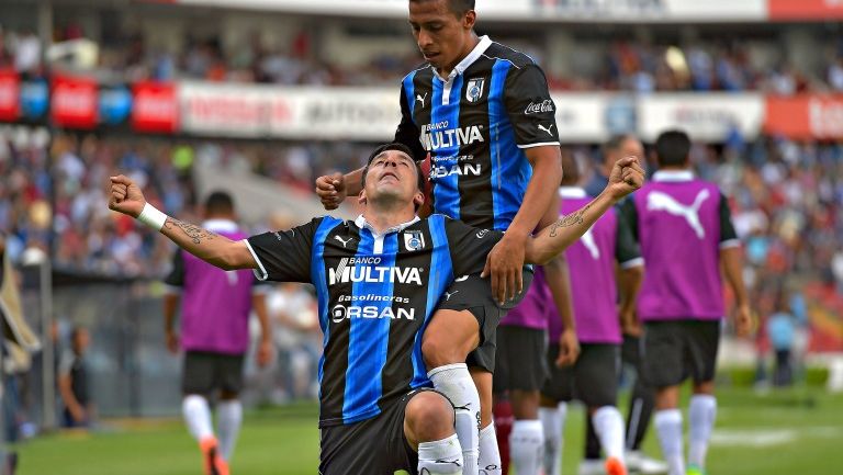 Benítez celebrando su gol frente a los Rayados de Monterrey