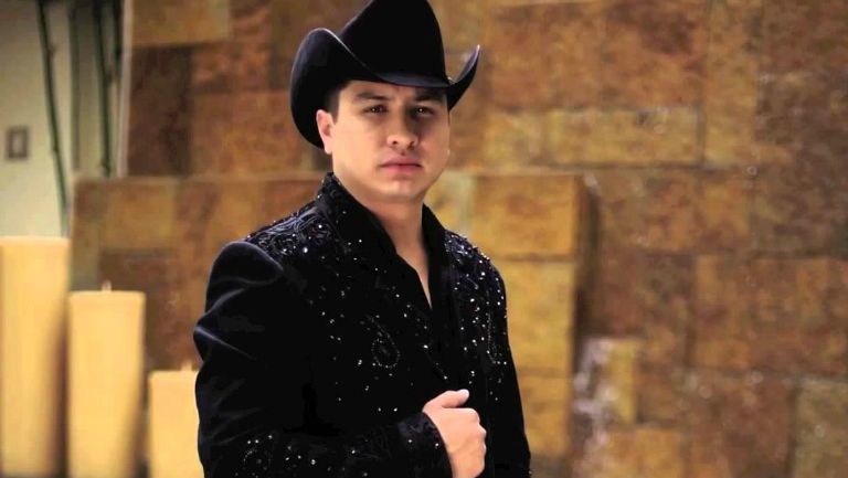  Julión Álvarez, cantante mexicano