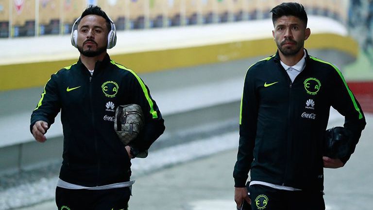 Mares y Peralta en su llegada al Estadio Azteca 