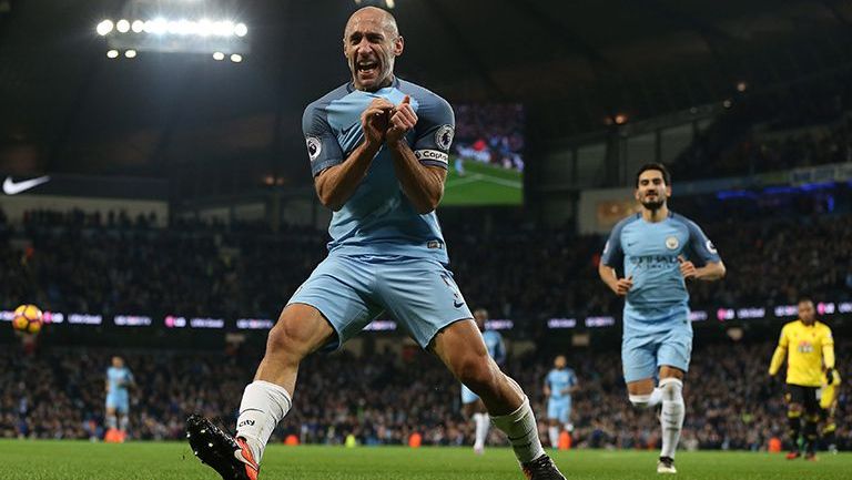 Pablo Zabaleta festeja su gol contra el Watford