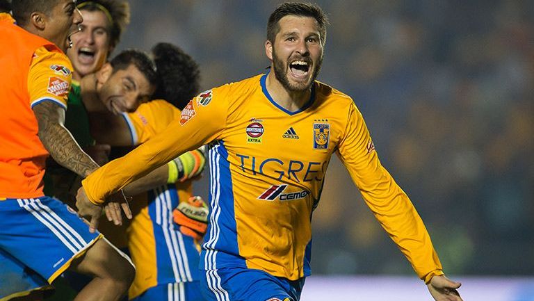 Gignac celebra el título de Liga contra América 