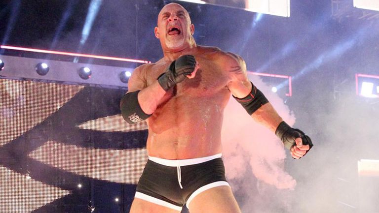 Goldberg hace su entrada al ring