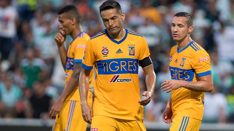 Juninho, durante un partido de Tigres