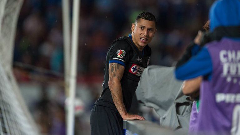 Julio César Domínguez, durante un encuentro del Cruz Azul 