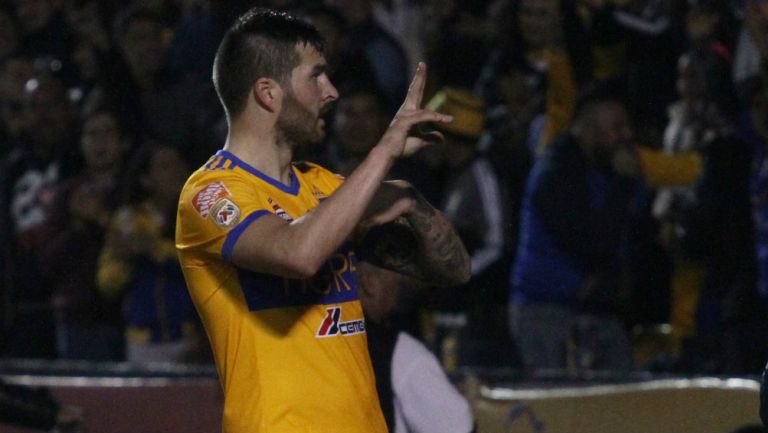 Gignac celebra el gol de la victoria frente a Pachuca