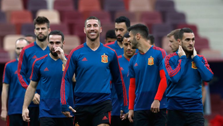 Jugadores de España entrenan previo a enfrentar Rusia