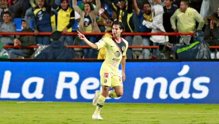 Diego Lainez en festejo de gol en la Jornada 3 