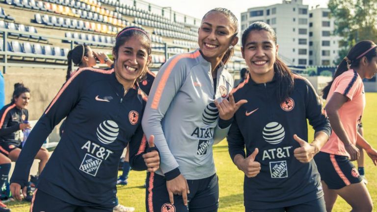 Jugadoras de América, en una práctica con el equipo