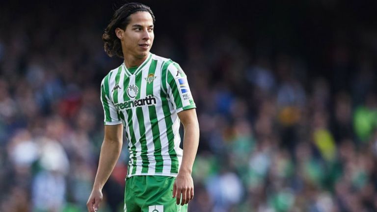 Lainez en su debut con el Betis