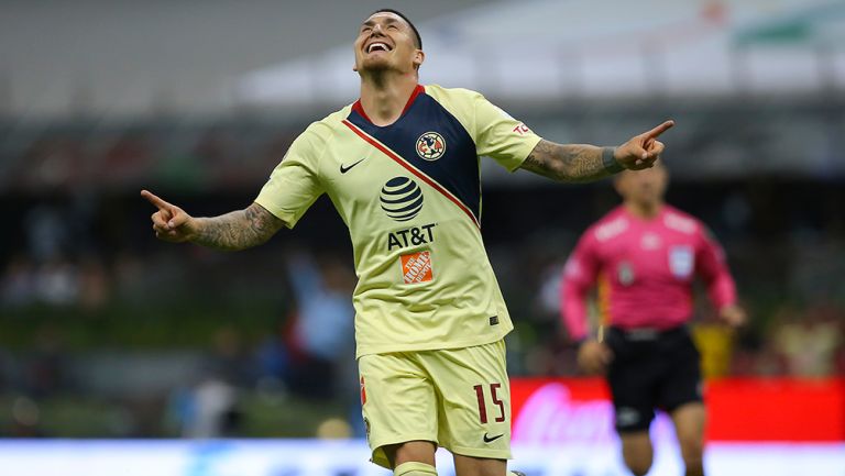 Castillo celebra sus dos tantos en el Estadio Azteca ante Lobs BUAP